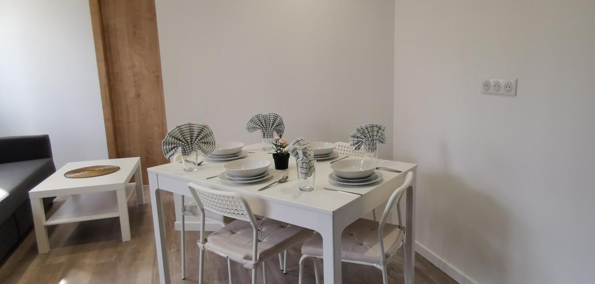 App 14 : Centre , 4 Personnes Appartement